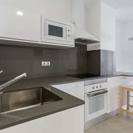 Luxury In Frontbeach Apartment